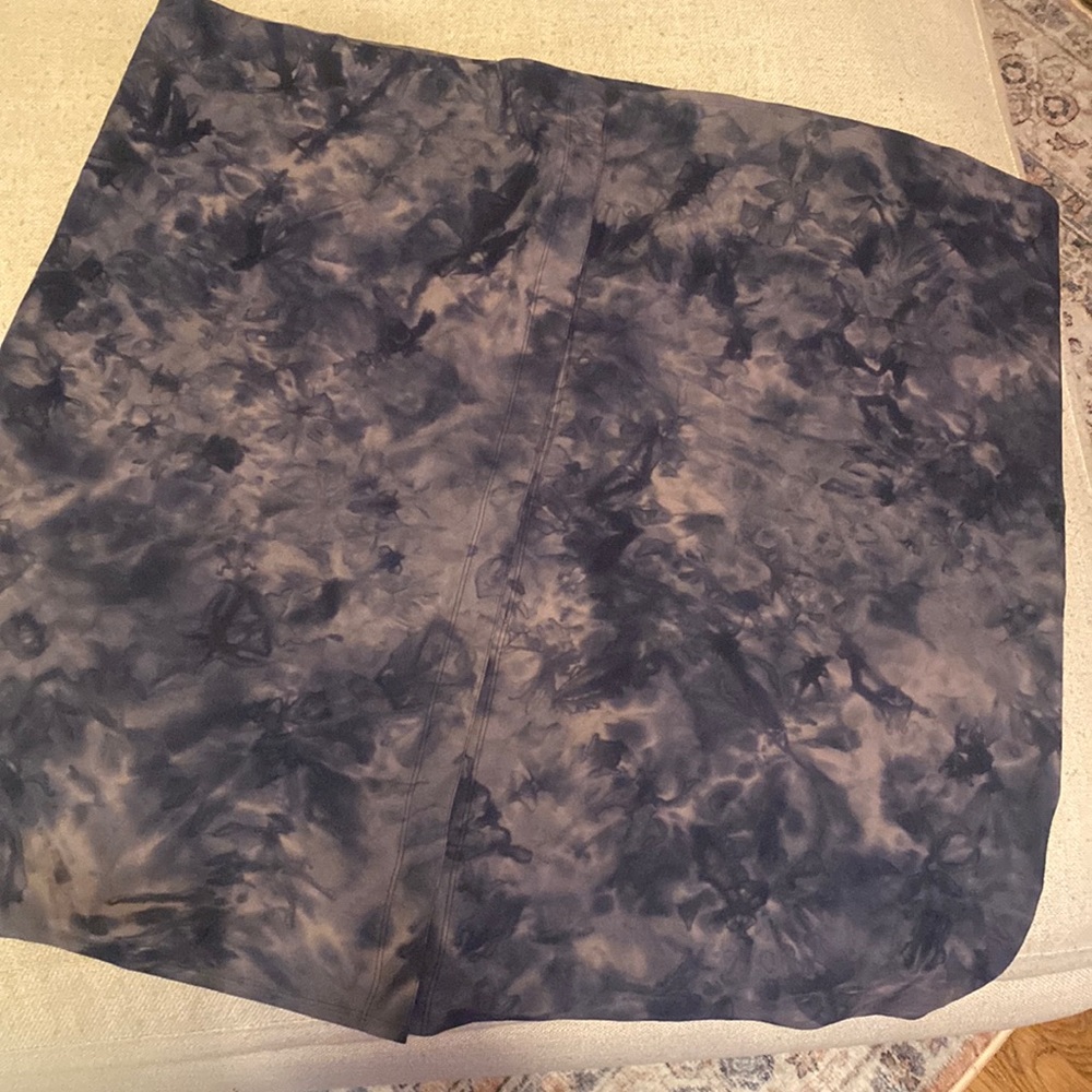 Lululemon Customizable Snap Scarf